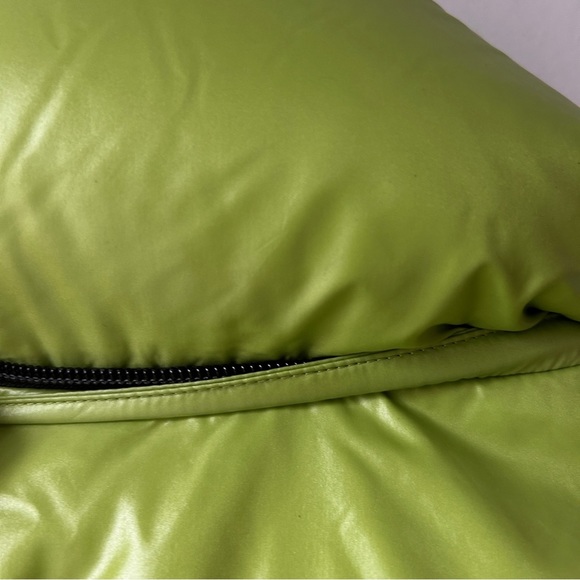 Aritzia  TNA Super Puff regular length in apple green XXS - Picture 5 of 12